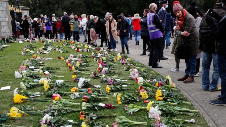 Người dân Anh bày tỏ niềm tiếc thương Hoàng thân Philip trước khi ông được an táng