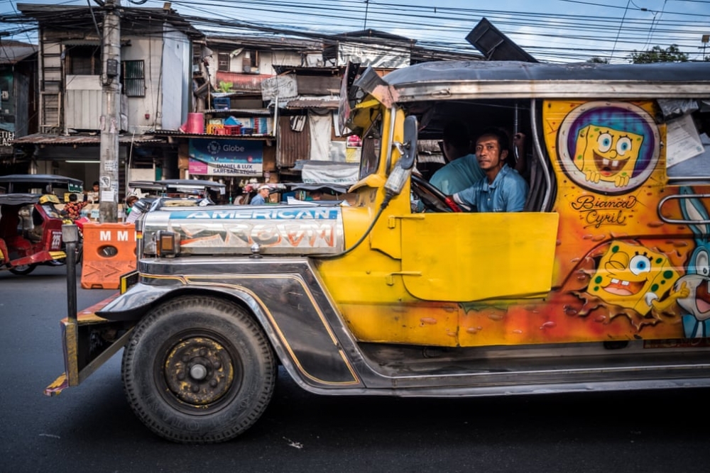xe jeepney doc dao sap chia tay nguoi dan philippines