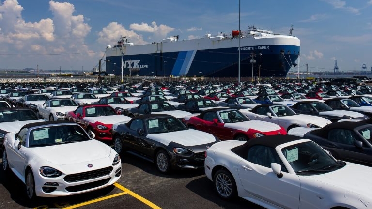 EU phản ứng trước đề xuất đánh thuế ô tô châu Âu của Mỹ