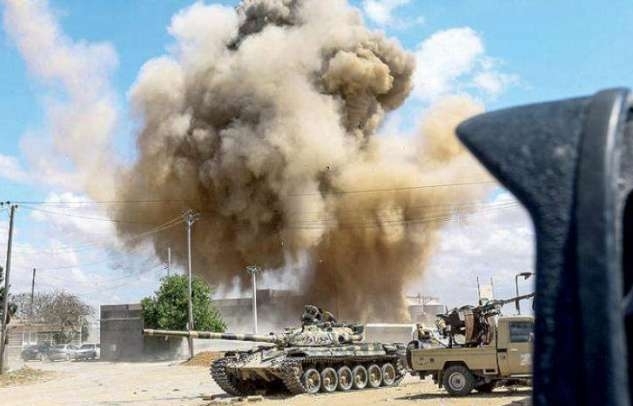 Libya: Quân đội miền Đông không kích một sân bay dân sự tại phía Tây