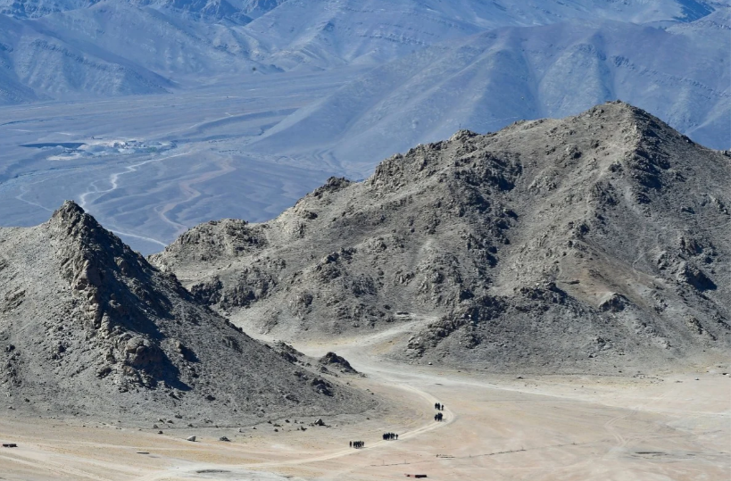 Mùa đông hiện ra trên dãy Himalaya và vẫn chưa có giải pháp nào cho tranh chấp biên giới Trung Quốc - Ấn Độ trong tầm mắt. Ảnh: AFP 2551-untitled