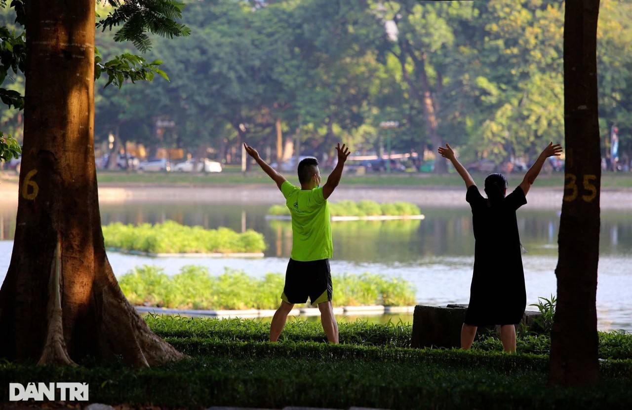 Nhịp sống Hà Nội trong những ngày bình thường mới'