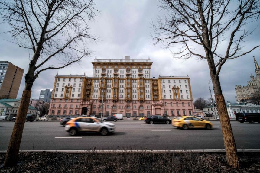 Nga cáo buộc nhân viên Đại sứ quán Mỹ "trộm đồ trong lúc say xỉn" Nga cáo buộc nhân viên Đại sứ quán Mỹ "trộm đồ trong lúc say xỉn"