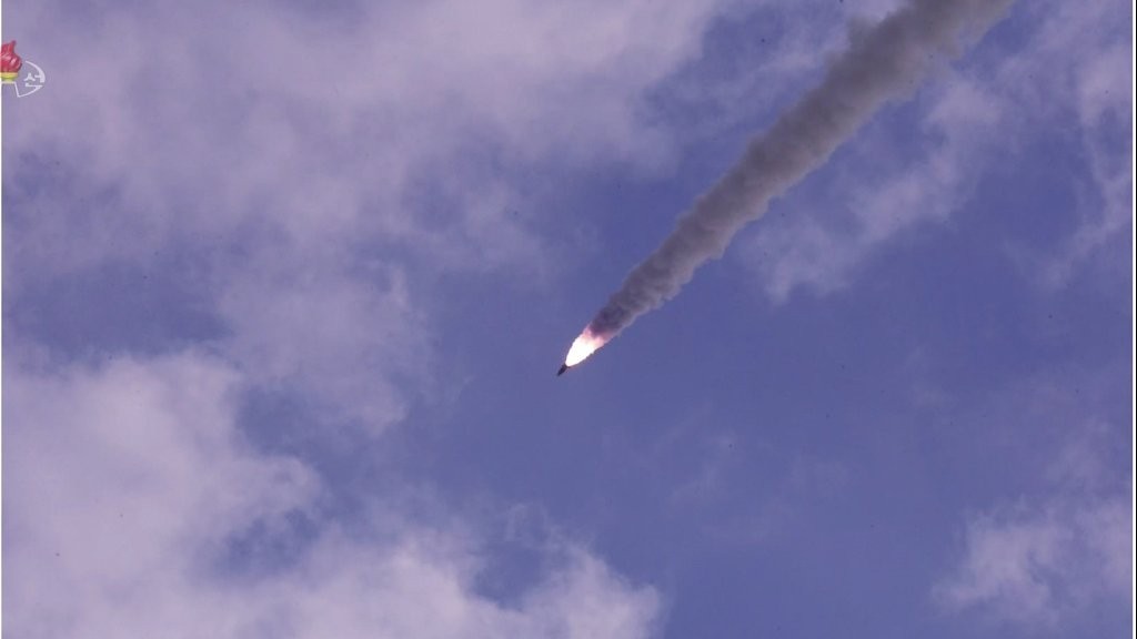 Vụ phóng tên lửa SLBM: Sau khi chỉ trích Washington 'vô lý', Triều Tiên khuyên Mỹ không cần 'lo lắng hay khổ sở'