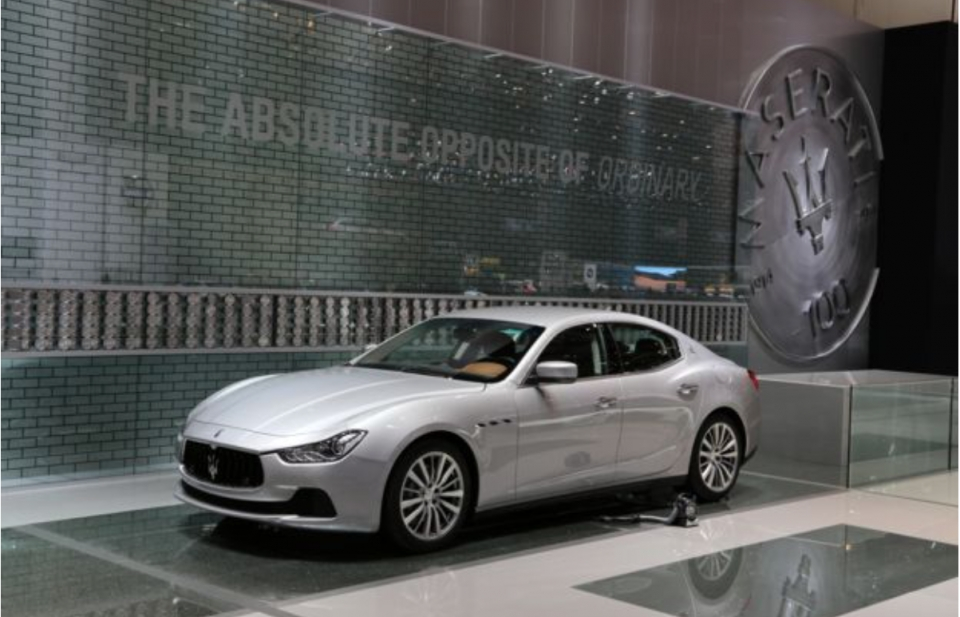 APEC 2018: Chủ nhà bị chỉ trích vì mua xe sang