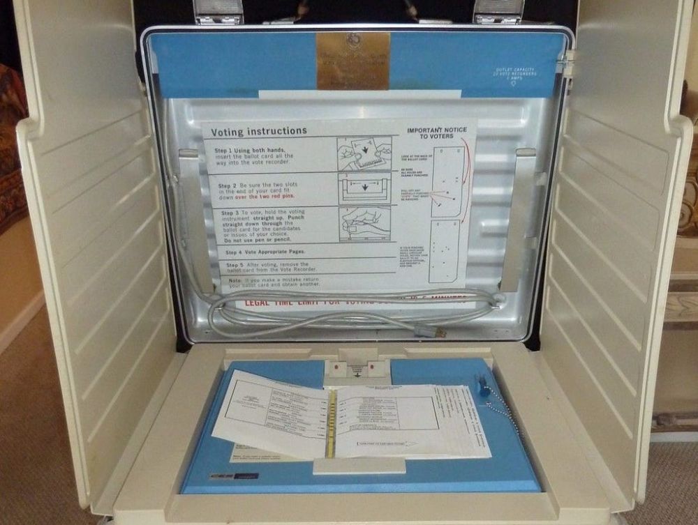 dien mao la phieu cua cu tri my trong hon 100 nam qua tu phieu quet quang hoc den den phieu dien tu