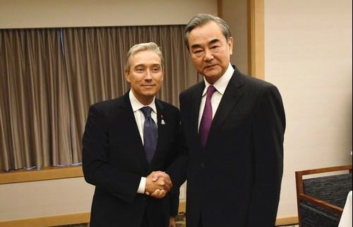 Ngoại trưởng Canada phản ứng với bình luận của Bộ Ngoại giao Trung Quốc