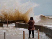 lo tuyet va ngap lut tan cong nhieu vung o chau au