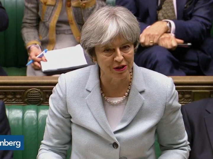 ​Bà May sẽ theo đuổi một "thỏa thuận đặc thù" với EU