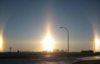 bong ma hinh nguoi xuat hien tren dinh nui