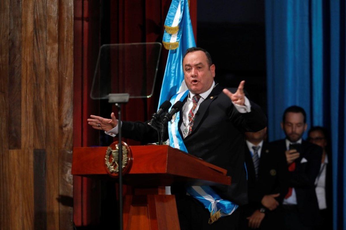 tan tong thong guatemala dut khoat cham dut quan he voi venezuela