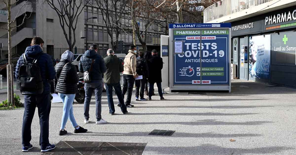 Covid-19: Dù nhiều nước ghi nhận số ca mắc kỷ lục, châu Âu đặt niềm tin thoát dịch vào Omicron. (Nguồn: AFP) Covid-19: Dù nhiều nước ghi nhận số ca mắc kỷ lục, châu Âu đặt niềm tin thoát dịch vào Omicron. (Nguồn: AFP)