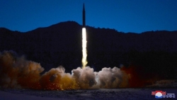 Vụ Triều Tiên phóng tên lửa: Hàn Quốc lấy làm tiếc, Thủ tướng Nhật Bản ra chỉ thị khẩn