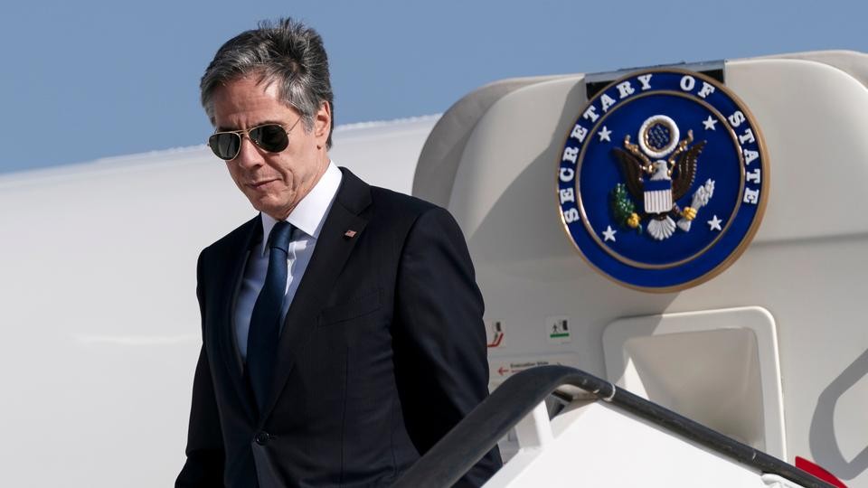 Ngoại trưởng công du Kiev, Mỹ tuyên bố không tính gửi thêm quân đến Ukraine, Nga nhắn nhủ. (Nguồn: Reuters) Ngoại trưởng công du Kiev, Mỹ tuyên bố không tính gửi thêm quân đến Ukraine, Nga nhắn nhủ. (Nguồn: Reuters)