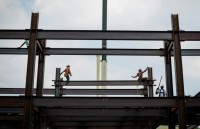 mexico tim thay 19 thi the duoi kenh thoat nuoc