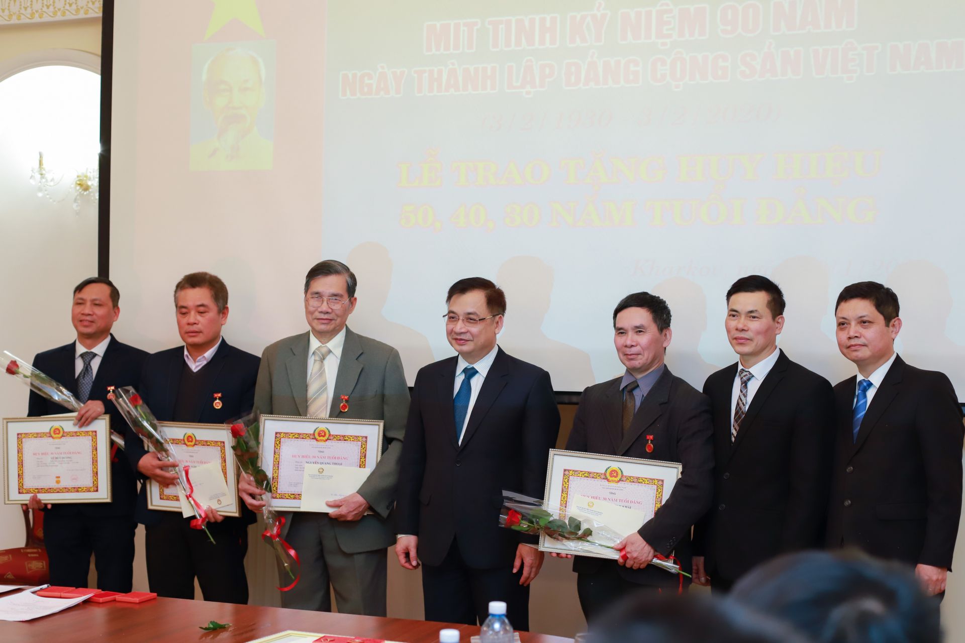 dai su quan viet nam tai ukraine ky niem 90 nam ngay thanh lap dang cong san viet nam