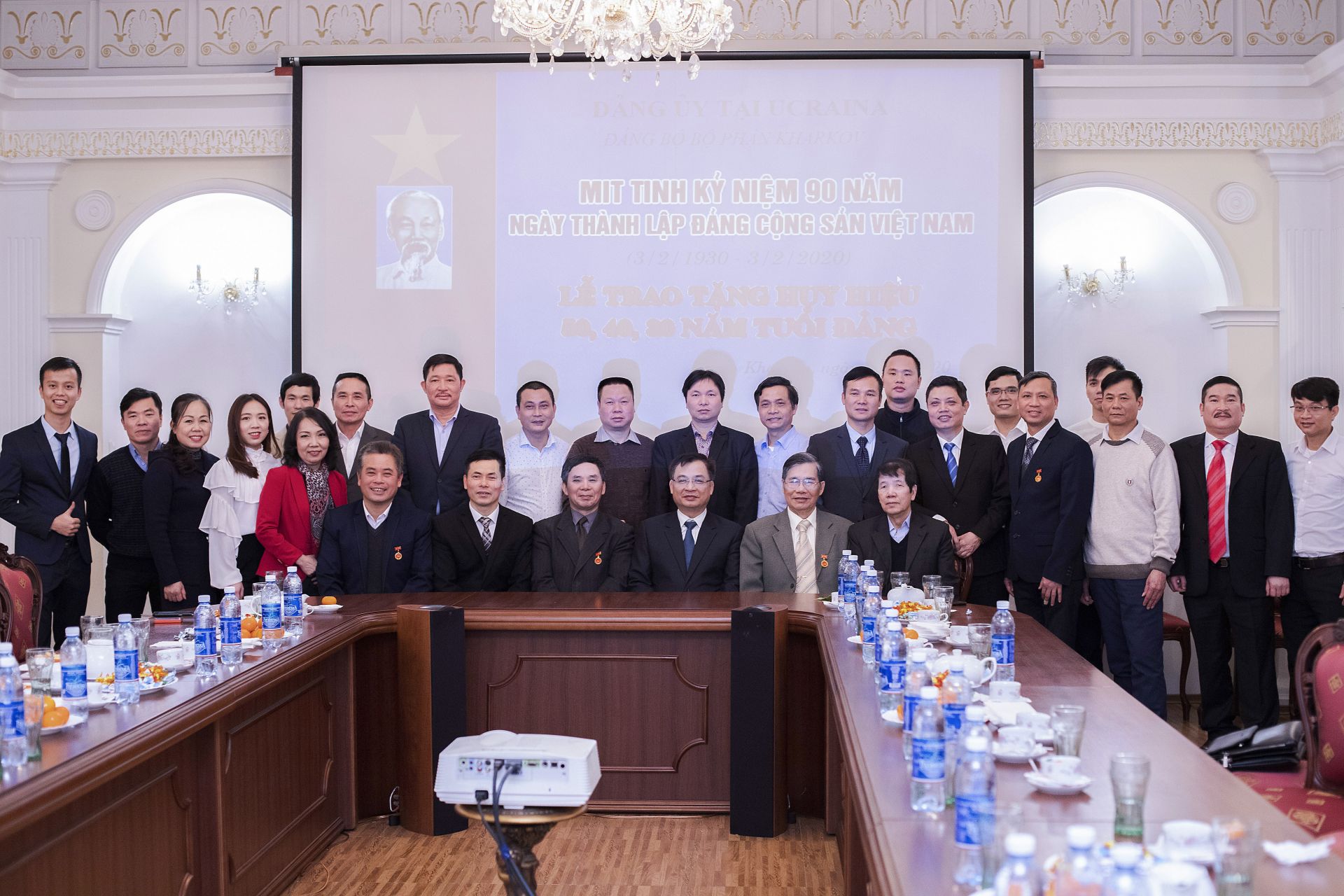 dai su quan viet nam tai ukraine ky niem 90 nam ngay thanh lap dang cong san viet nam