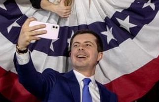 Bầu cử Mỹ 2020: Cựu Phó Tổng thống Joe Biden chỉ đứng thứ 4 trong bầu cử sơ bộ tại Iowa