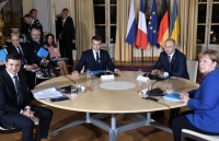 hop bo tu normandy ve xung dot o mien dong ukraine moscow va kiev lai dau khau