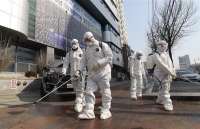 ngu gat giua mua dich covid 19 van kiem ca tram trieu dong