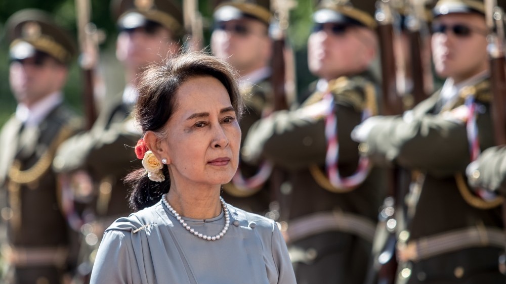 Tình hình Myanmar: Bà Aung San Suu Kyi kêu gọi phản đối đảo chính, quân đội thông báo thời điểm bầu cử, quốc tế phản ứng