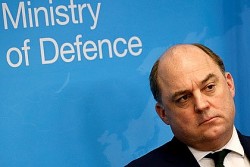 Anh đe trừng phạt Nga, Moscow nói 'sẵn sàng bình thường hóa quan hệ' với London