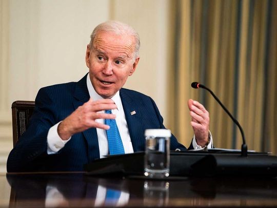 Tổng thống Biden 'tháo xích' 7 tỷ USD của chính phủ tiền nhiệm Afghanistan. (Nguông: Gulf News) Tổng thống Biden 'tháo xích' 7 tỷ USD của chính phủ tiền nhiệm Afghanistan. (Nguông: Gulf News)