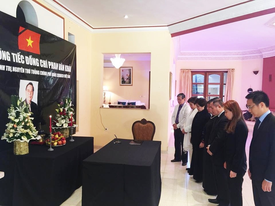 hoat dong tuong nho nguyen thu tuong phan van khai o nuoc ngoai