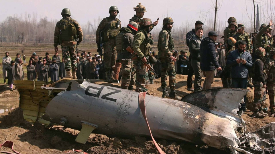 Pakistan bắn rơi thiết bị bay không người lái của Ấn Độ pakistan ban roi thiet bi bay khong nguoi lai cua an do