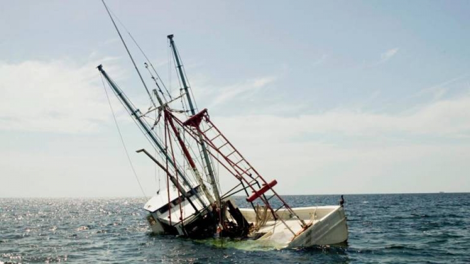 trung quoc chim tau danh ca khien 12 nguoi mat tich