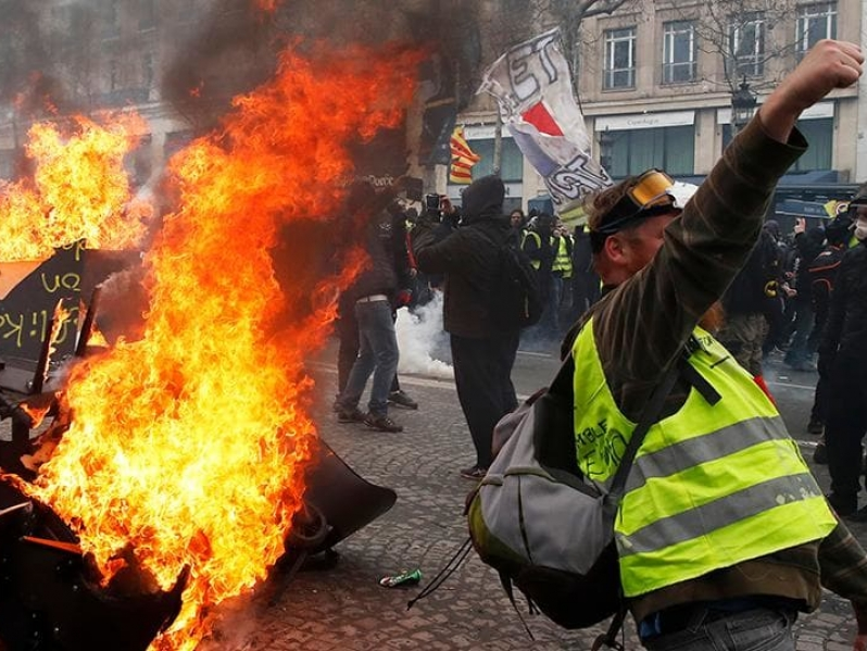 Thủ tướng Pháp thừa nhận "thiếu sót an ninh" cần phải được điều chỉnh