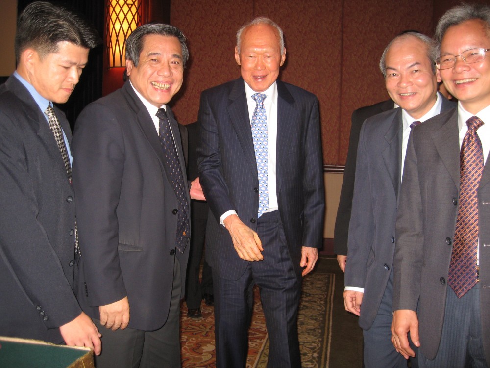 Tôn trọng những giá trị nhân quyền