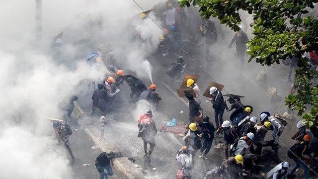 Tình hình Myanmar: Mỹ kéo dài danh sách đen, Youtube gỡ các kênh truyền hình của chính quyền quân sự