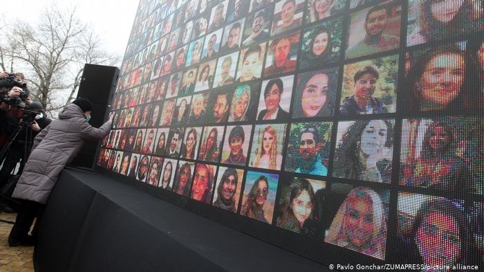 Iran ra kết luận vụ bắn nhầm máy bay khiến 176 người thiệt mạng, Ukraine nói 'bất chấp đạo lý', Canada bất bình