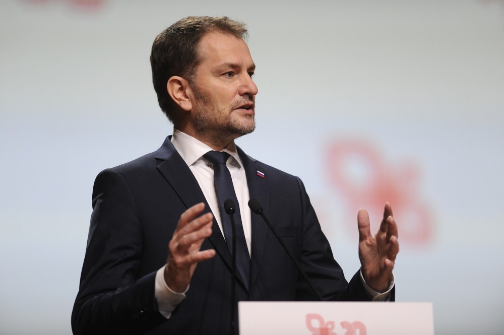 Thủ tướng Slovakia tuyên bố từ chức sau bê bối bí mật mua vaccine Nga. (Nguồn: Bloomberg)