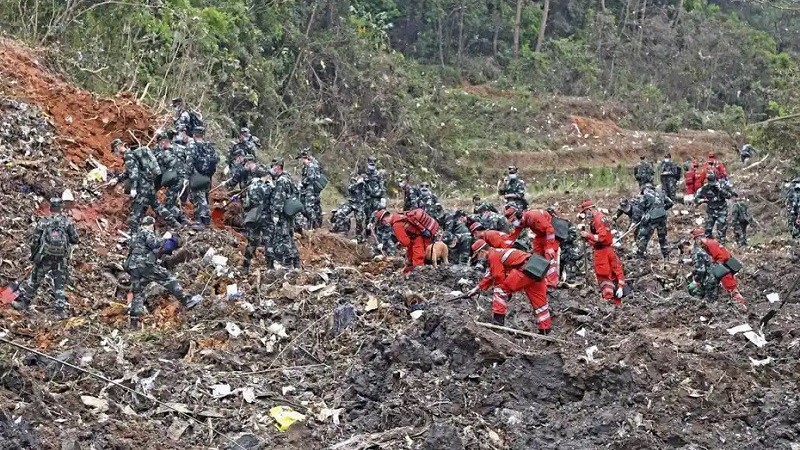 Trung Quốc nhờ Mỹ hỗ trợ điều tra vụ máy bay rơi