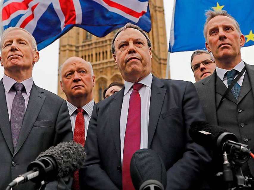 Anh bế tắc vì mâu thuẫn có ở lại liên minh thuế quan EU hay không