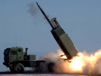 phi cong australia bi tan cong bang laser o bien dong