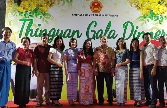 Đại sứ quán Việt Nam tại Myanmar tưng bừng đón Tết Té nước