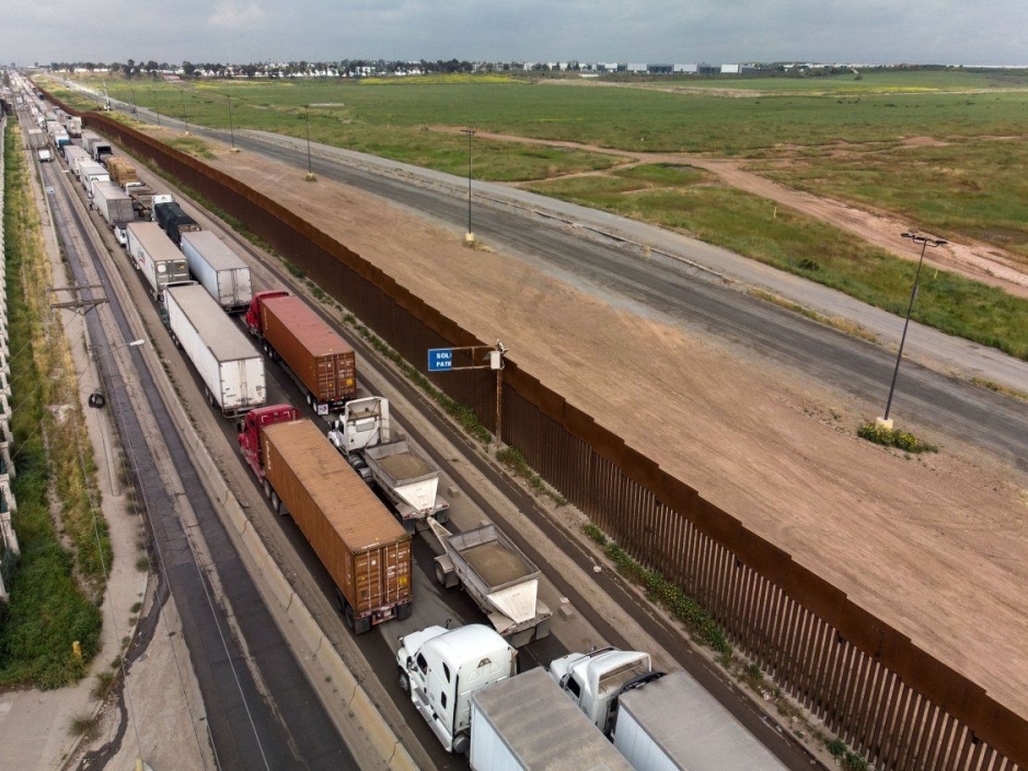 Tổng thống Mỹ sẽ huy động thêm quân đội tại biên giới với Mexico