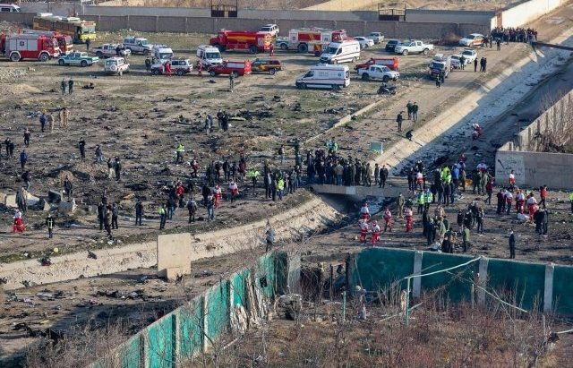 Nghị sĩ Iran nói quân đội 'làm tốt nhiệm vụ' khi bắn rơi máy bay Boeing, quan hệ với Ukraine dậy sóng?