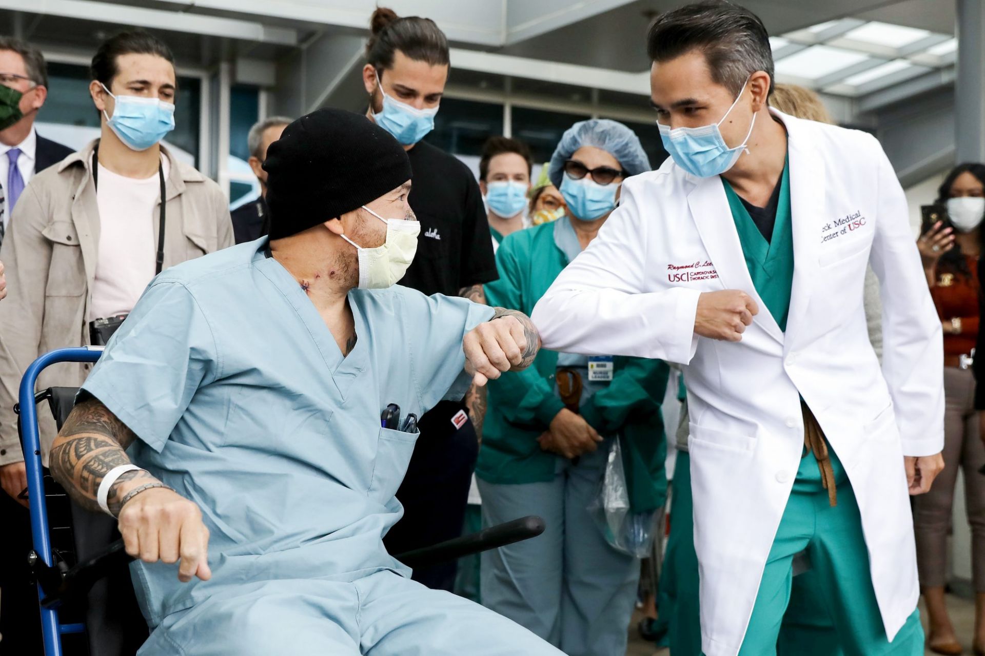 cap nhat 7h ngay 214 gan 25 trieu ca covid 19 toan cau 3000 nguoi my duoc xet nghiem khang the chong virus so tu vong o phap vuot 20000