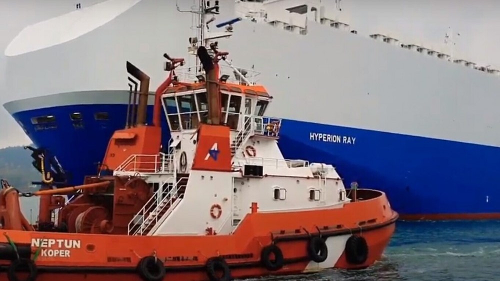 Tên lửa đáp thẳng xuống tàu Israel ở ngoài khơi UAE, đồn đoán dính líu Iran sau tuyên bố 'phục thù'