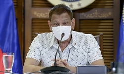 Vừa 'đòi' trả 1.000 liều vaccine Covid-19 cho Trung Quốc, Philippines được Bắc Kinh gửi thêm lô mới