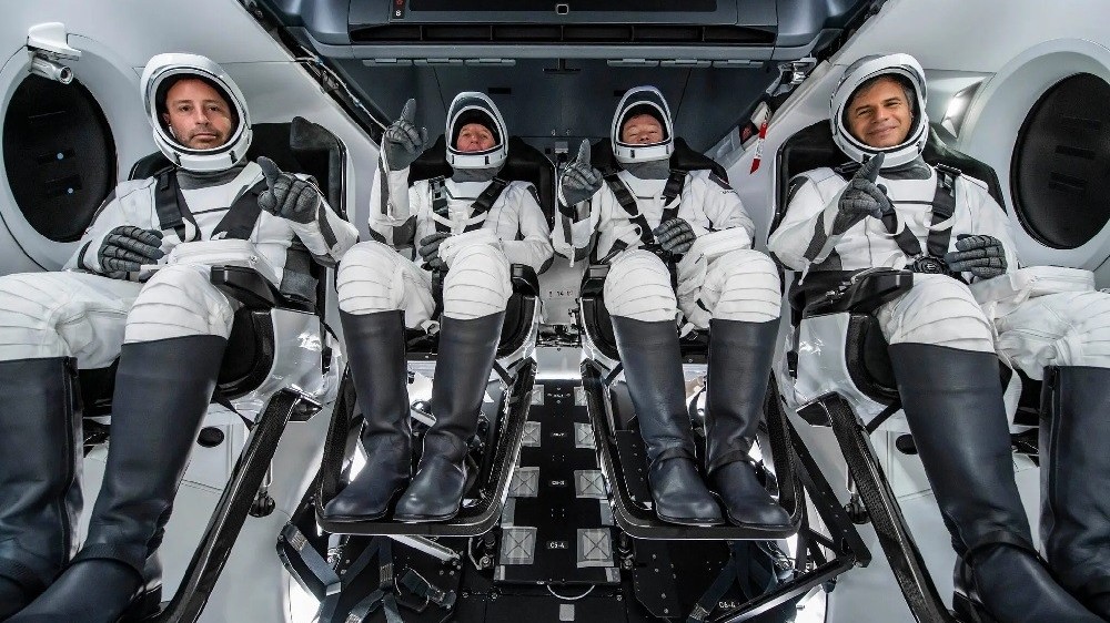 Falcon 9 'xé không gian' đưa dân thường lên thăm Trạm vũ trụ ISS, giá vé cho chuyến du hành là bao nhiêu?