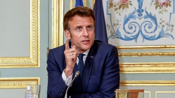 Hai ngày trước vòng cuối bầu cử, Tổng thống Pháp nhắn nhủ người đồng cấp Nga