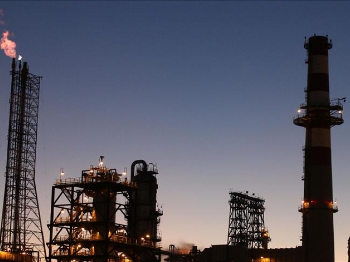 ​Hết dư cung, giá dầu thế giới bắt đầu tăng