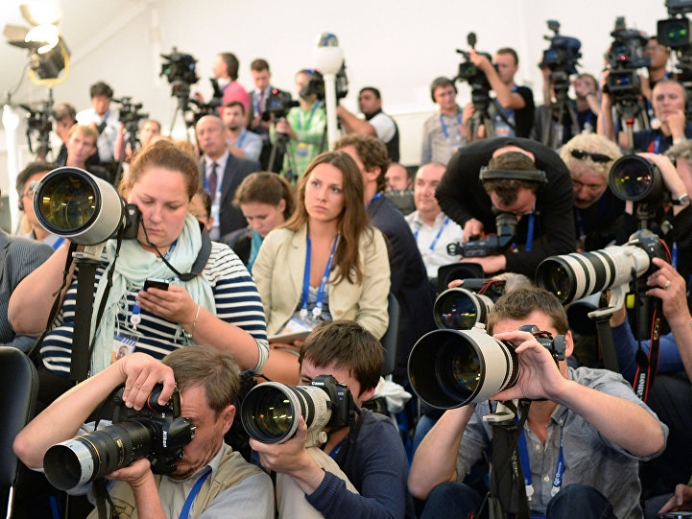 ​Ukraine tiếp tục cấm hàng loạt hãng truyền thông của Nga