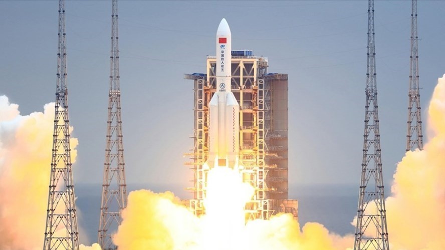 Nguy cơ rơi mảnh vỡ tên lửa Trung Quốc: Hàn-Mỹ thảo luận cách ứng phó, Washington có định bắn hạ?