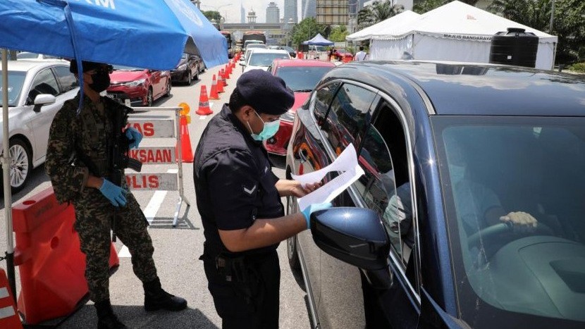 NÓNG! Malaysia phong tỏa toàn quốc vì Covid-19
